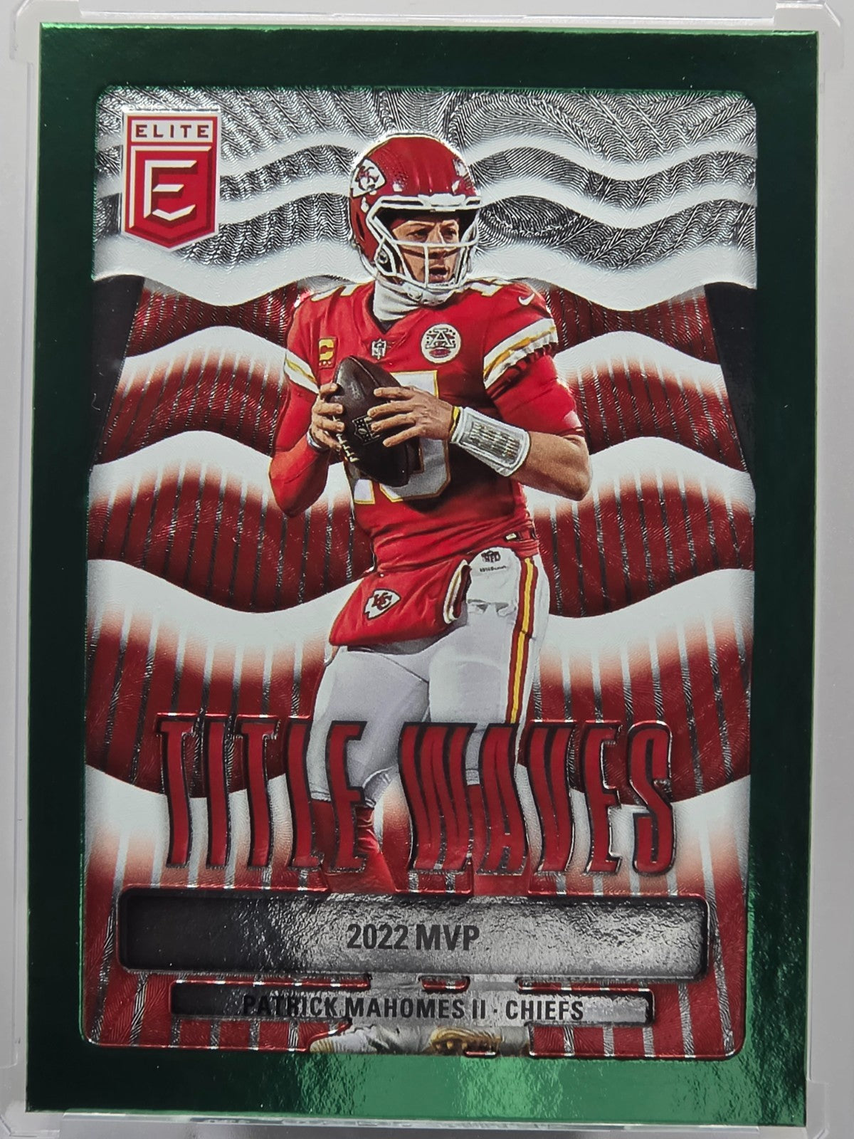 2023 Panini Donruss Elite - Patrick Mahomes - Tital Waves Green  - #TW-1