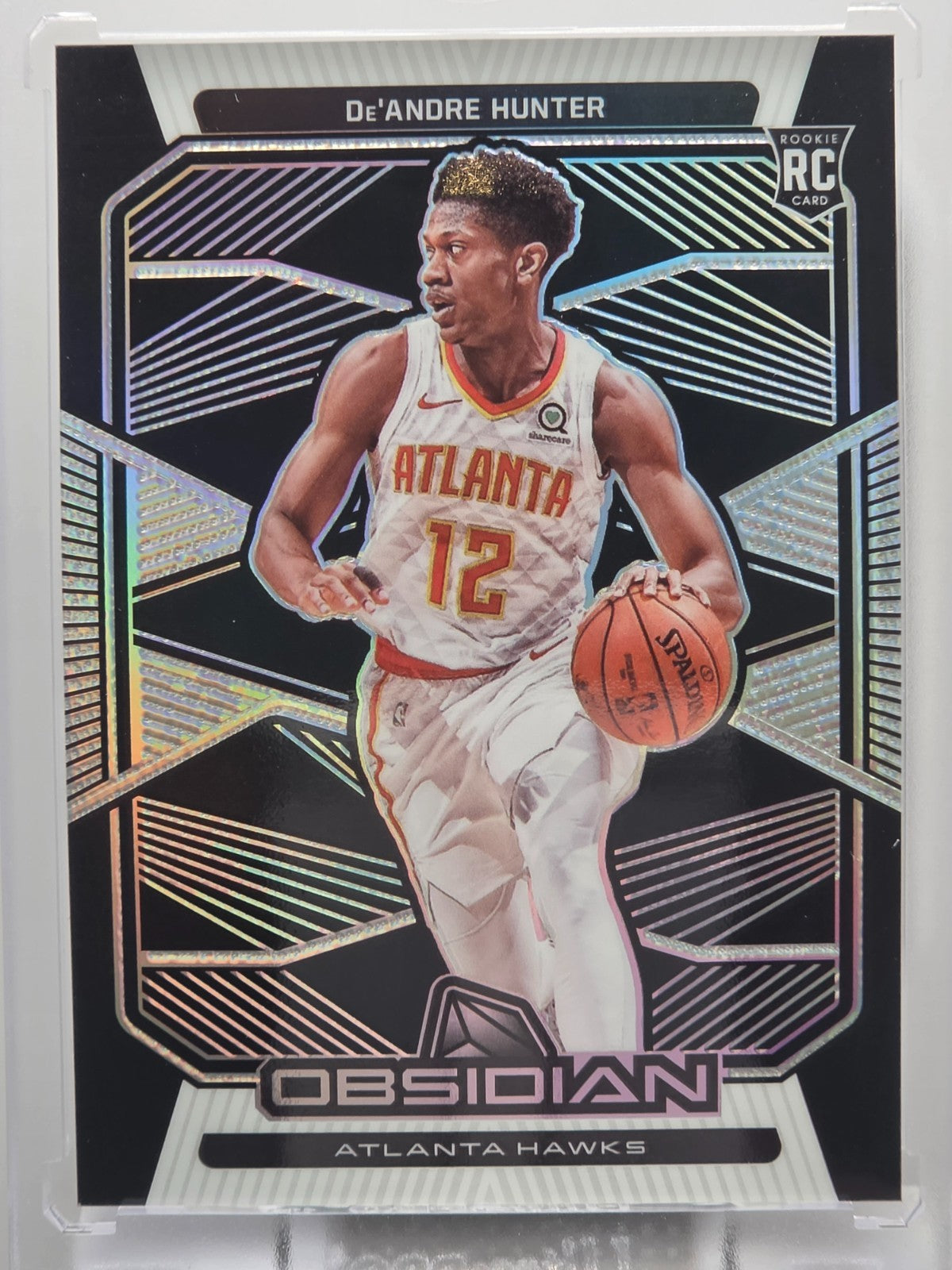 2019-20 Panini Obsidian - De'Andre Hunter (RC) - Rookie Base - #187